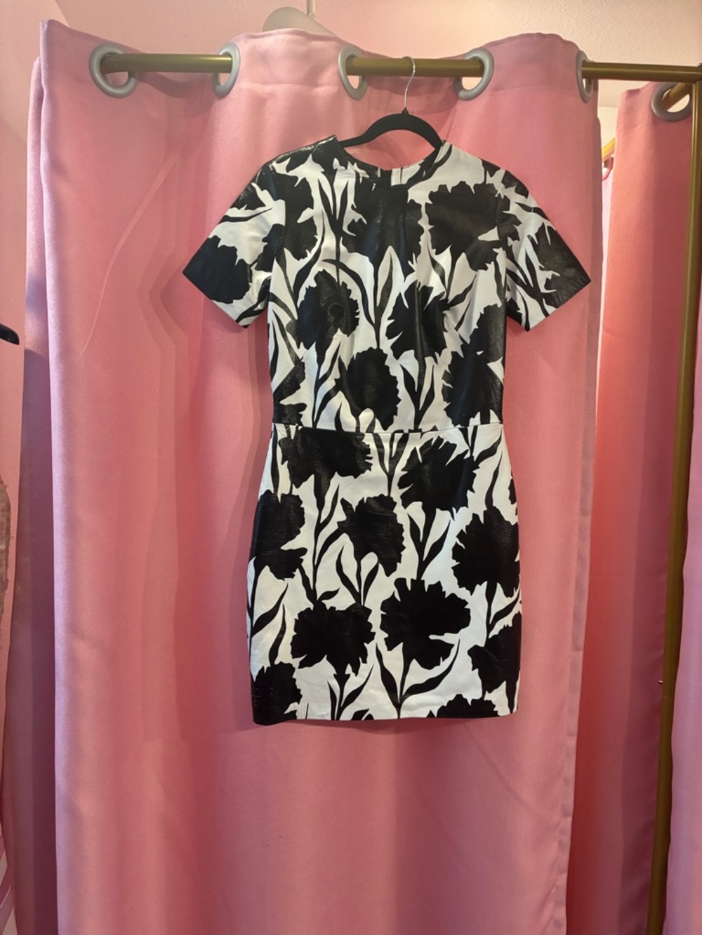 West Coast Leather Black & White Floral Short Sleeve Sheath Dress- Sz 6
